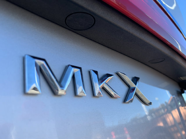 Used 2016 Lincoln MKX Reserve w/ Technology Package FWD image 36