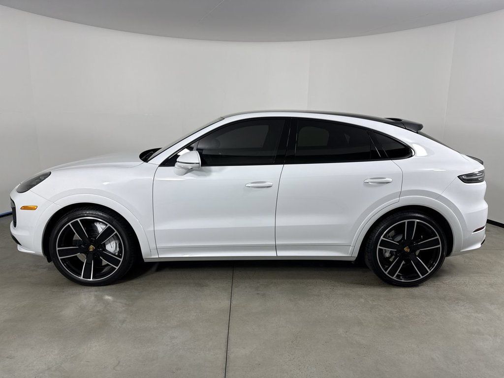 Certified 2023 Porsche Cayenne Turbo w/ Assistance Package AWD/4WD image 2
