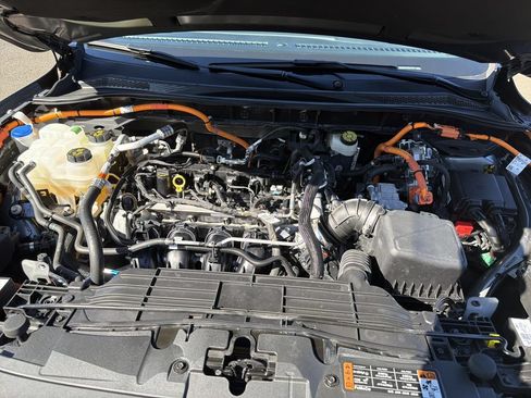 Used 2025 Ford Escape SE FWD image 34