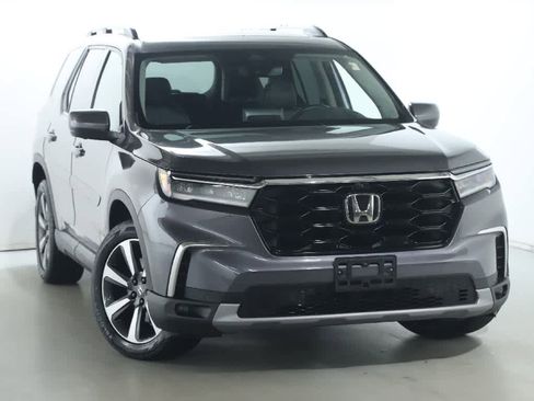 Used 2024 Honda Pilot Elite image 2