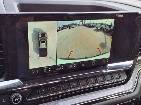 Used 2023 Chevrolet Silverado 1500 ZR2 w/ Technology Package image 11