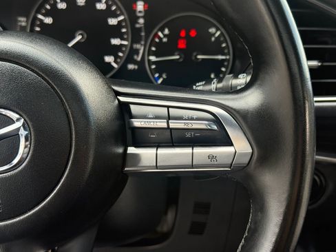 Used 2022 MAZDA MAZDA3 s image 19