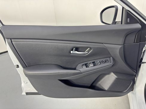 Used 2023 Nissan Sentra SV image 34