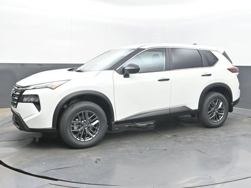 New 2026 Nissan Rogue S FWD image 4