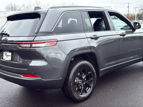 New 2026 Jeep Grand Cherokee Altitude AWD/4WD image 3