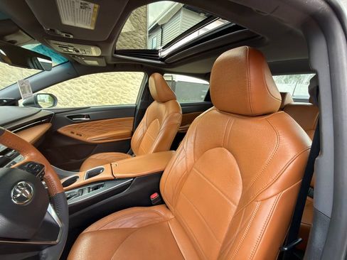 Used 2019 Toyota Avalon Limited w/ All Weather Liner Package FWD image 14
