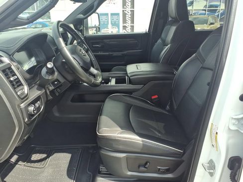 Used 2025 RAM 3500 Limited AWD/4WD image 9