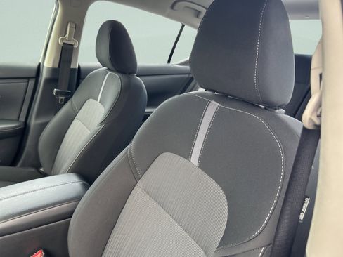 Used 2024 Nissan Sentra SV image 12