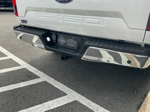 Used 2019 Ford F150 Lariat w/ Equipment Group 502A Luxury image 6