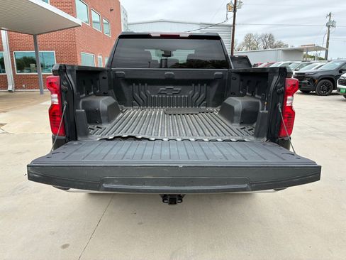 Used 2024 Chevrolet Silverado 1500 LT image 13