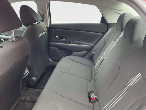 Used 2023 Hyundai Elantra SEL w/ Convenience Package FWD image 16