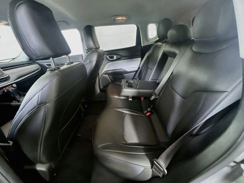 Used 2022 Jeep Compass Latitude w/ Convenience Group image 23