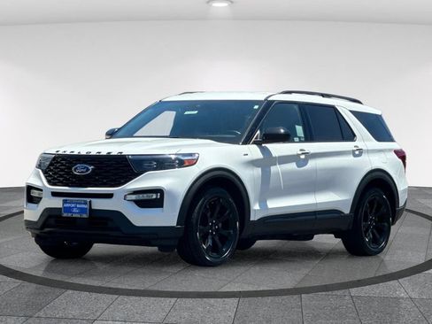 Certified 2023 Ford Explorer ST-Line w/ Class IV Trailer Tow Package RWD image 10