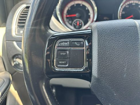 Used 2019 Dodge Grand Caravan SXT FWD image 32