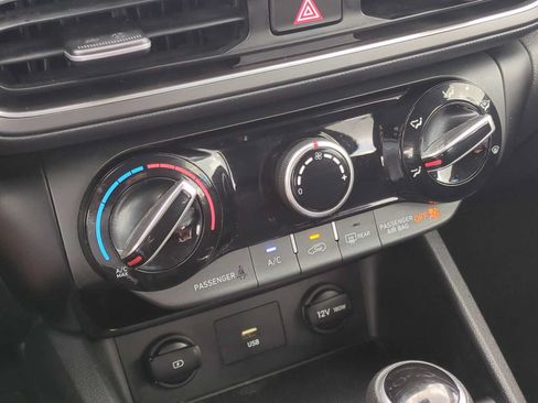 Used 2022 Hyundai Kona SEL FWD image 17