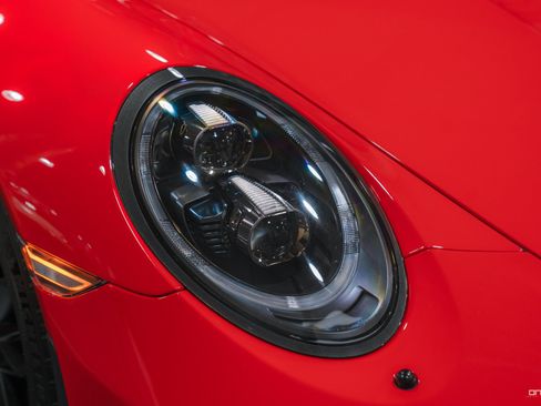 Used 2019 Porsche 911 Speedster RWD image 25