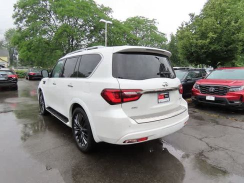 Used 2021 INFINITI QX80 Premium Select w/ All-Season Package AWD/4WD image 4
