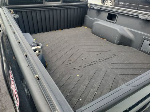 Used 2005 Toyota Tacoma 4x4 Access Cab image 8