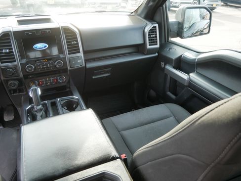 Used 2018 Ford F150 XLT w/ Equipment Group 302A Luxury image 11