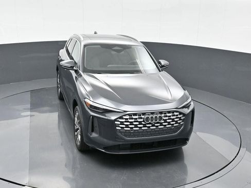 Used 2025 Audi Q5 Premium Plus w/ Premium Plus AWD/4WD image 22