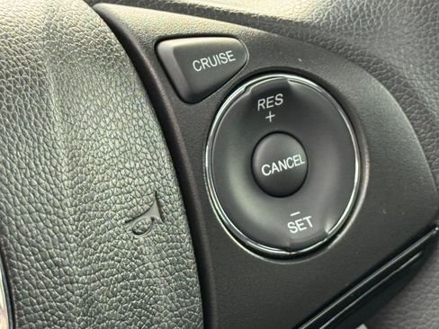 Used 2018 Honda HR-V EX image 13