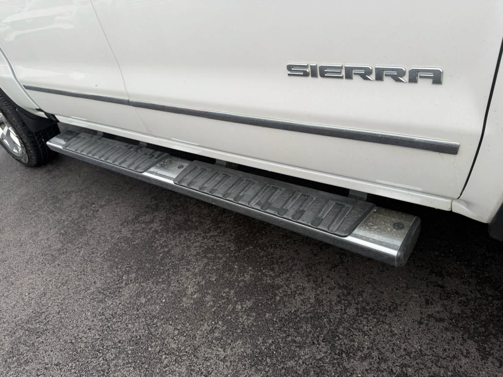 Used 2018 GMC Sierra 1500 SLT AWD/4WD image 25