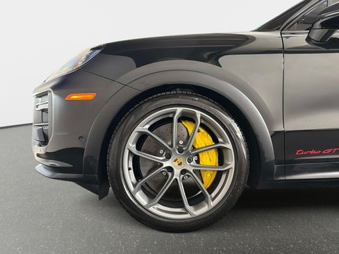 Used 2024 Porsche Cayenne Turbo GT AWD/4WD image 19