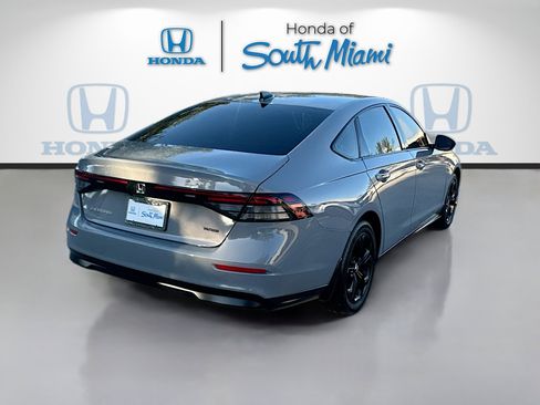 Certified 2025 Honda Accord SE image 7