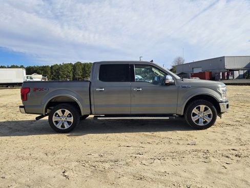 Used 2019 Ford F150 Lariat w/ Equipment Group 502A Luxury image 6