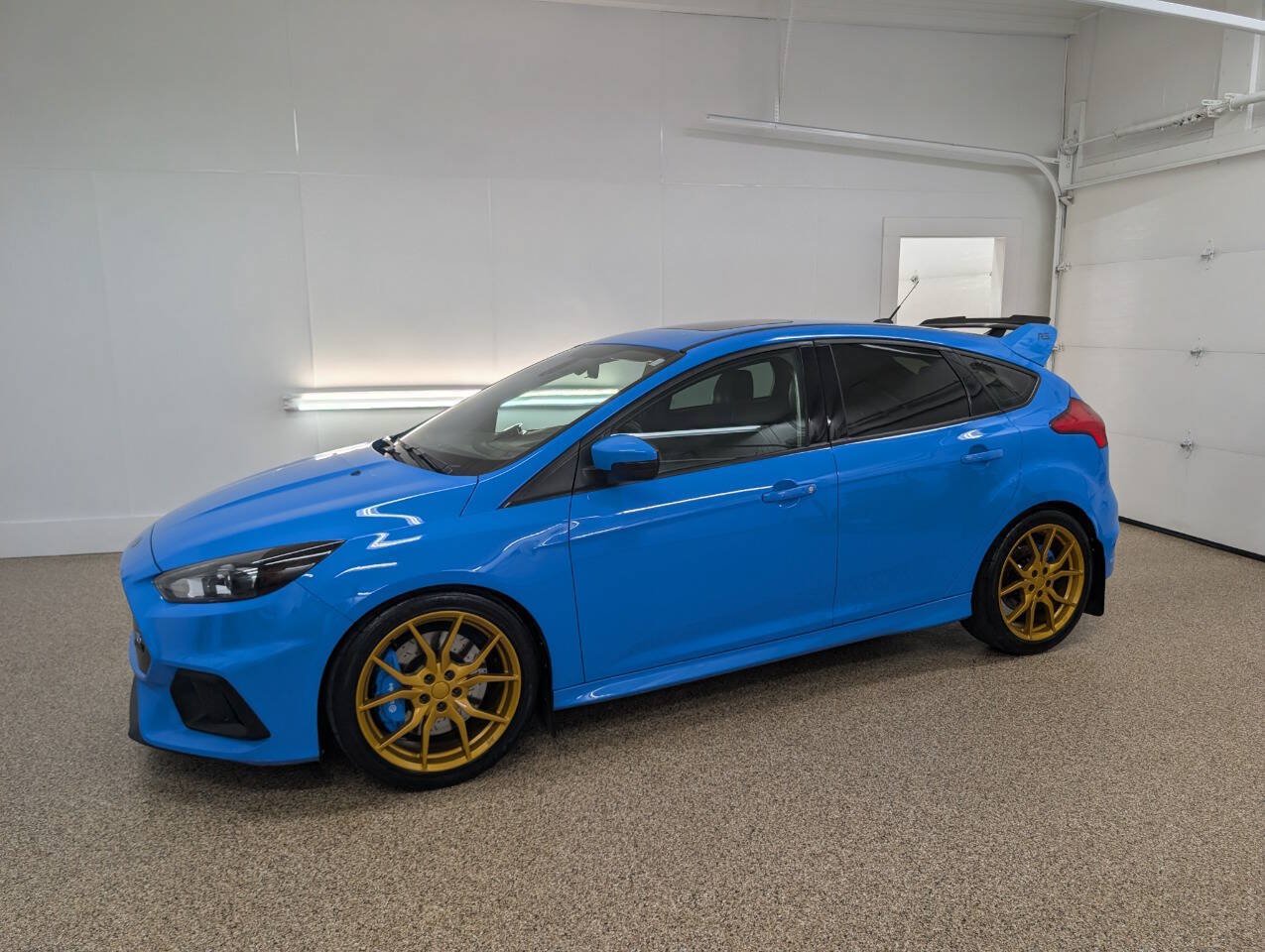 Used 2016 Ford Focus RS AWD/4WD image 1