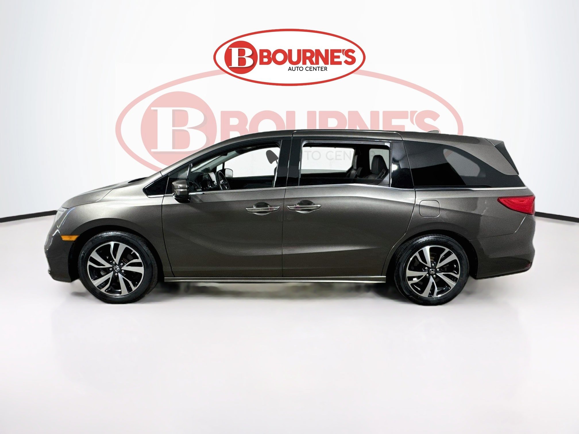 Used 2018 Honda Odyssey Elite image 9