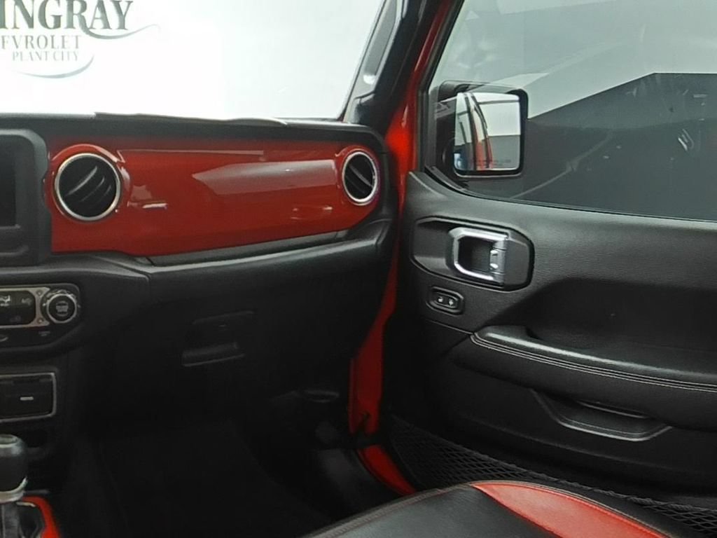 Used 2020 Jeep Wrangler Unlimited Sahara AWD/4WD image 15