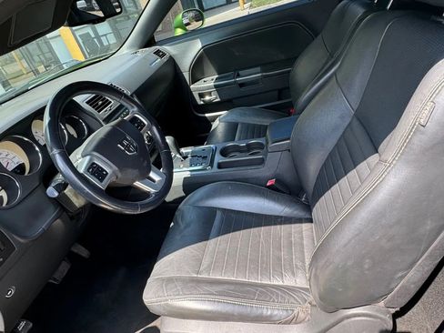 Used 2011 Dodge Challenger R/T image 3