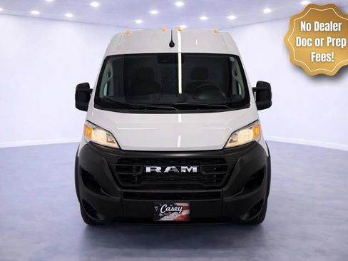 Used 2025 RAM ProMaster 2500 w/ Convenience Group FWD image 2