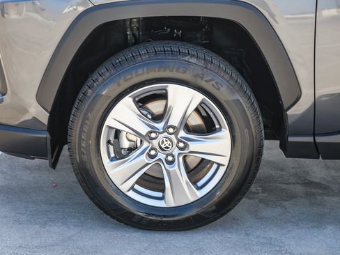 Used 2025 Toyota RAV4 XLE FWD image 10