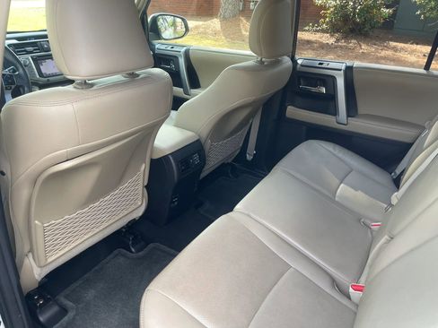 Used 2015 Toyota 4Runner Limited image 12