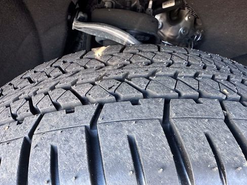 Used 2022 Chevrolet Tahoe RST w/ Luxury Package image 15