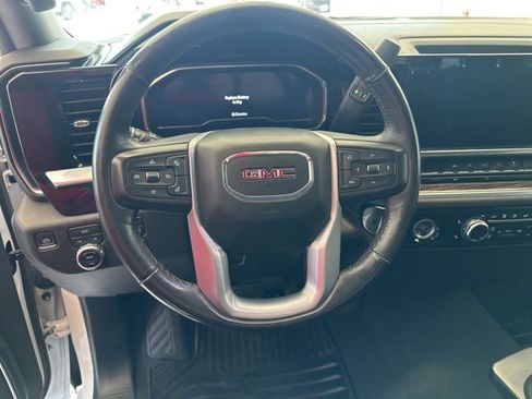Used 2022 GMC Sierra 1500 SLE image 14