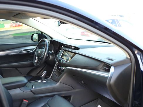 Used 2017 Cadillac XT5 Luxury w/ Driver Awareness Package AWD/4WD image 49