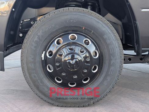 New 2026 RAM 3500 Laramie AWD/4WD image 33