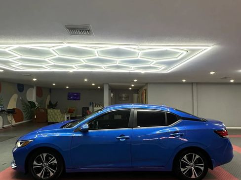 Used 2021 Nissan Sentra SV FWD image 3