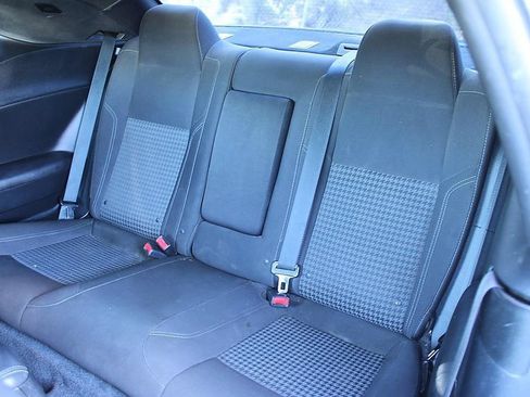 Used 2018 Dodge Challenger SXT RWD image 10