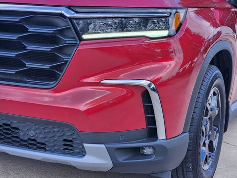 Certified 2025 Honda Pilot EX-L image 9