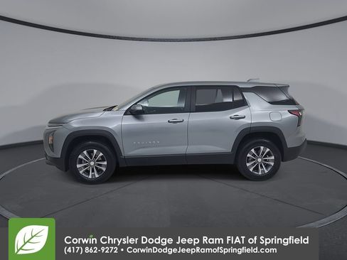 Used 2026 Chevrolet Equinox LT AWD/4WD image 9