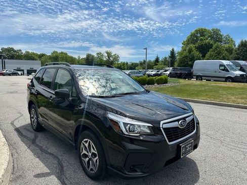 Used 2020 Subaru Forester Premium AWD/4WD image 7