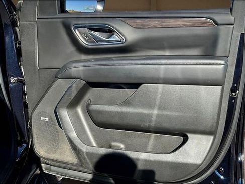 Used 2022 Chevrolet Tahoe LT w/ LT Signature Plus Package image 24