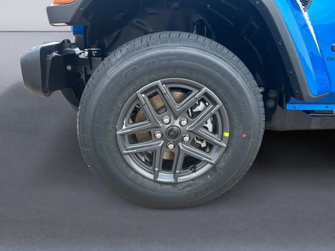 New 2026 Jeep Gladiator Sport image 14