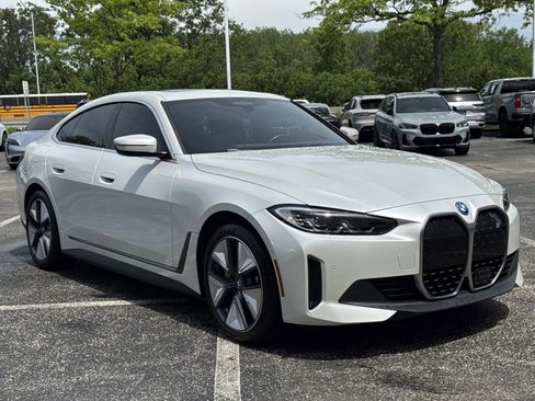 Certified 2023 BMW i4 eDrive35 RWD image 3