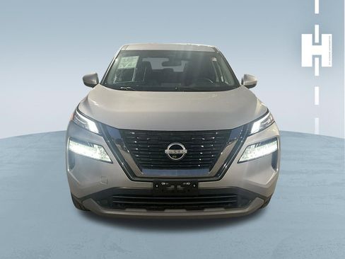 Used 2022 Nissan Rogue SV AWD/4WD image 2