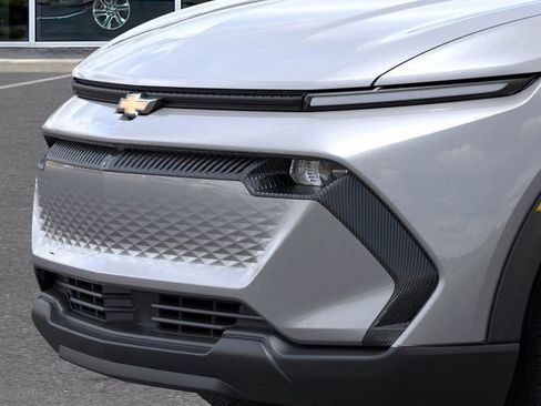 New 2026 Chevrolet Equinox EV LT image 13